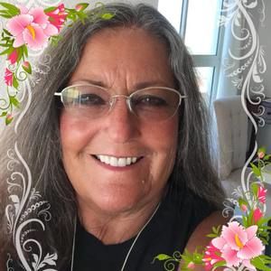 Meet your Posher, Suzanne